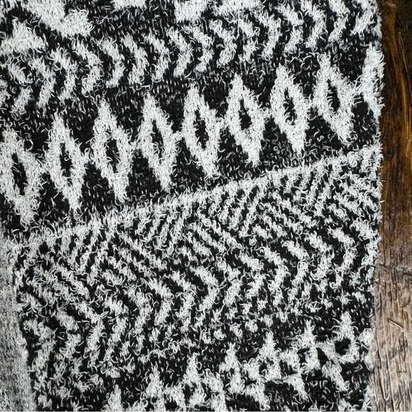 Gray Knit Sweater w/ Black White Pattern Sleeves | Cozy Casual Pullover Top - Picture 3 of 9